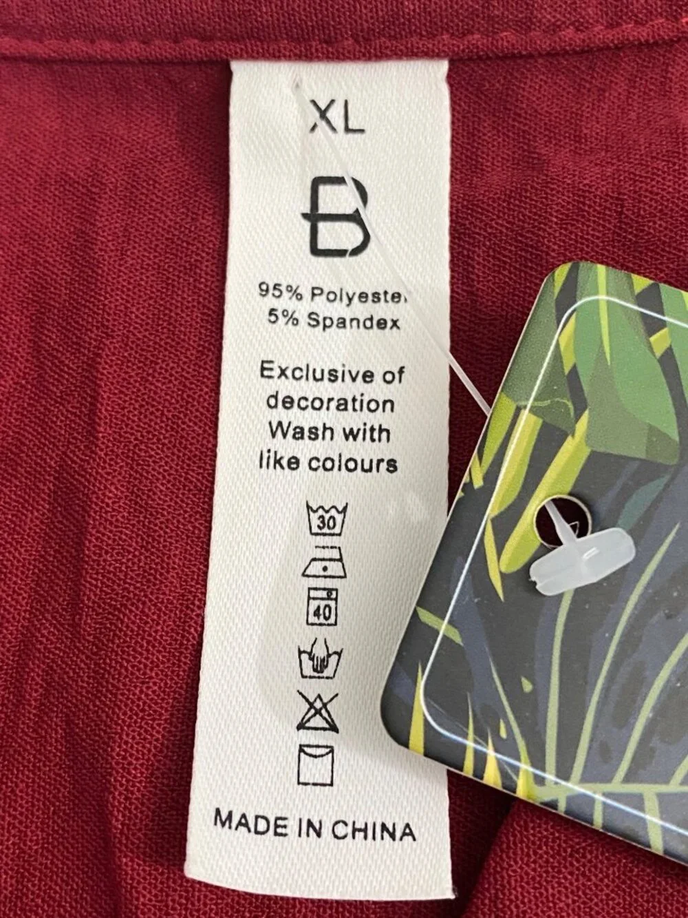 Blooming Jelly Womens Blouse XL Red Short Sleeve V Neck Casual Top NWT - Picture 7 of 7